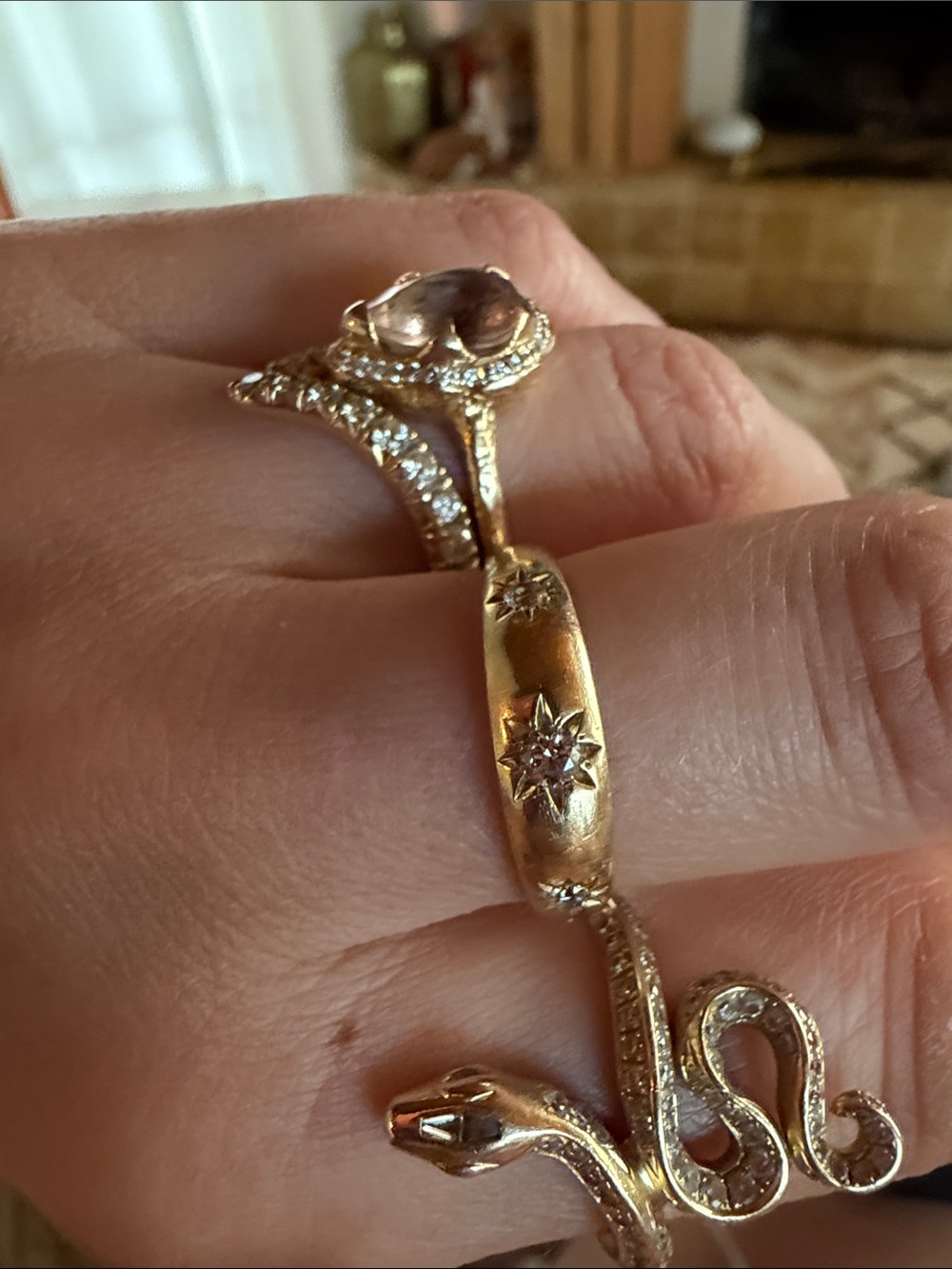 Logan Hollowell 14k yellow Gold white diamonds star set rounded Band ring 8 - Picture 7 of 10